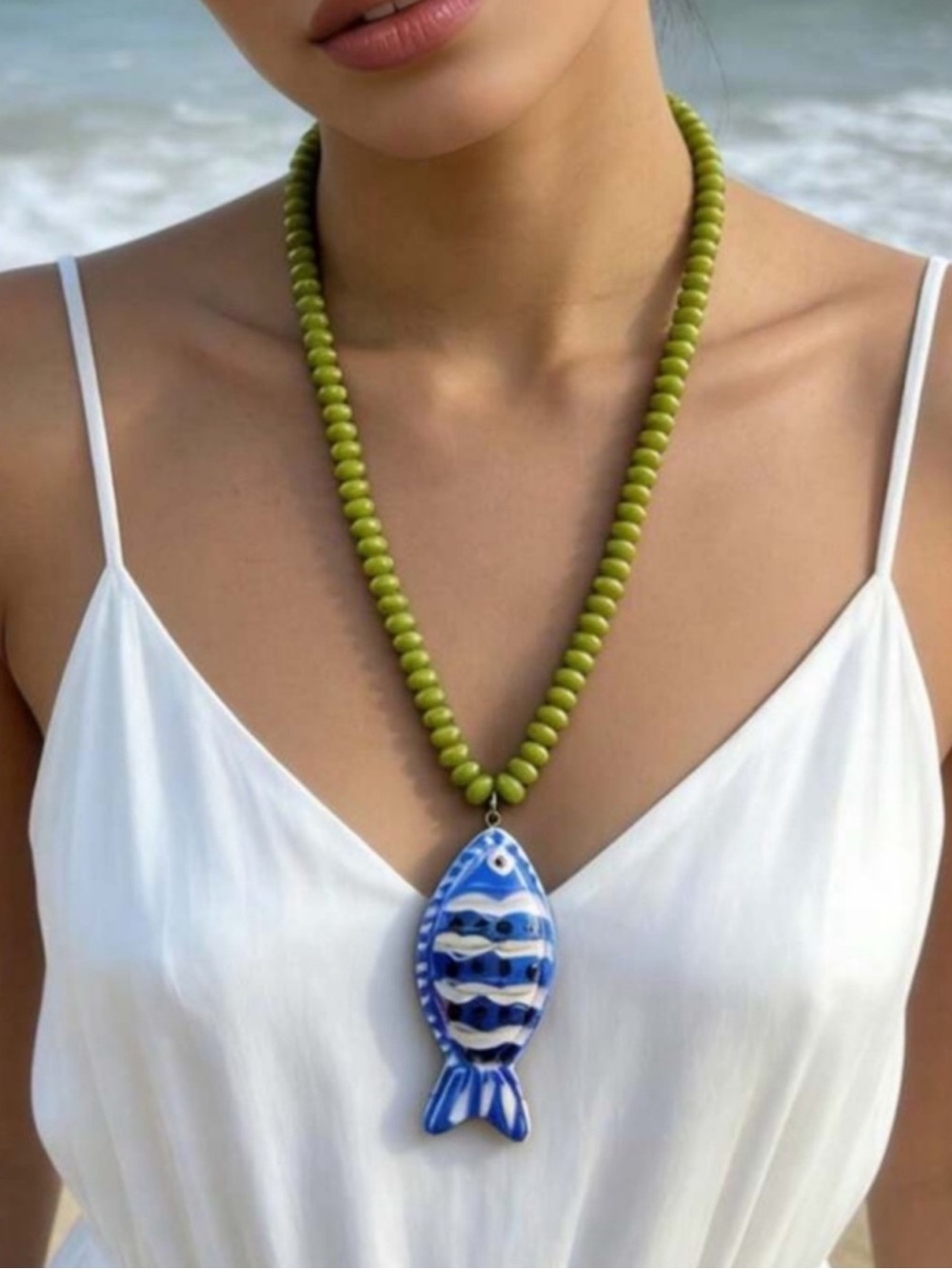 New! Coastal Blue Fish Beaded Necklace NWOT (3028)